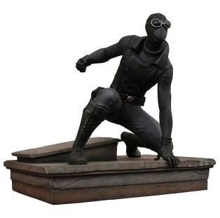 פסל ספיידרמן שחור