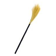 מטאטא קש מכשפה