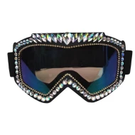 משקפת משובצת אבנים