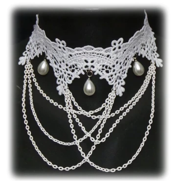 קולר וינטג' עם פנינים ושרשראות קולר וינטג' עם פנינים ושרשראות