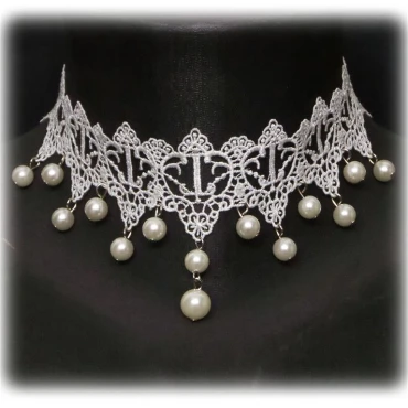 קולר וינטג' לבן עם פנינים קולר וינטג' לבן עם פנינים