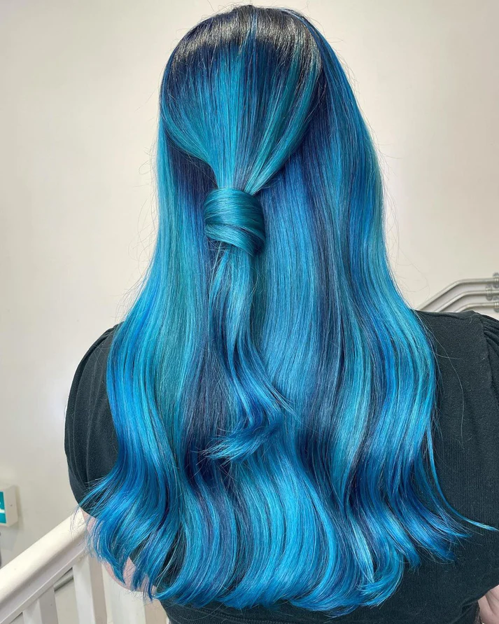 צבע שיער קאפרי בלו Capri Blue